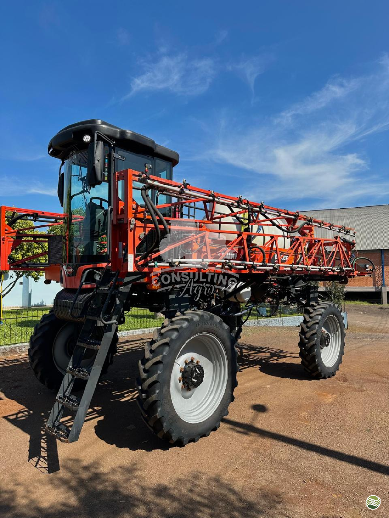 PULVERIZADOR KUHN BOXER 2000 Tração 4x4 Consulting Agro ITUVERAVA SÃO PAULO SP